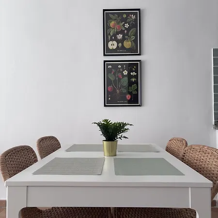 Ocean View Haven, Perla Del Mar Apartment