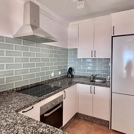 Ocean View Haven, Perla Del Mar Apartment