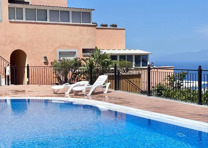 Ocean View Haven, Perla Del Mar Apartment *